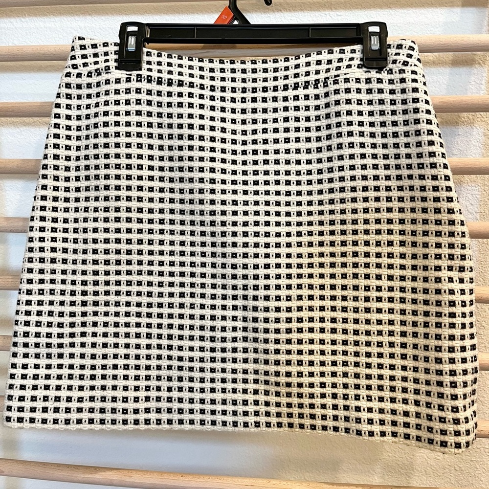 Banana Republic Wool Blend Mini Skirt, Size 6 ,Side Zip Lined Black White  B1